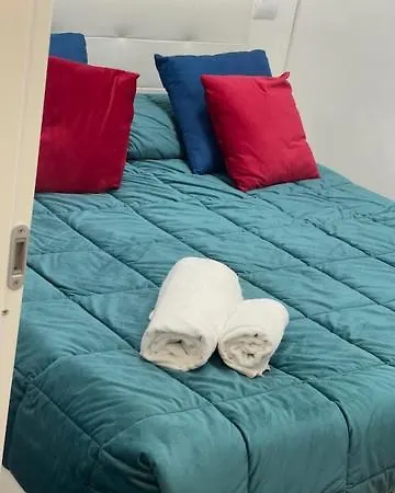 Int 1 ゲストハウス 4*