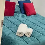 Int 1 בית הארחה 4*